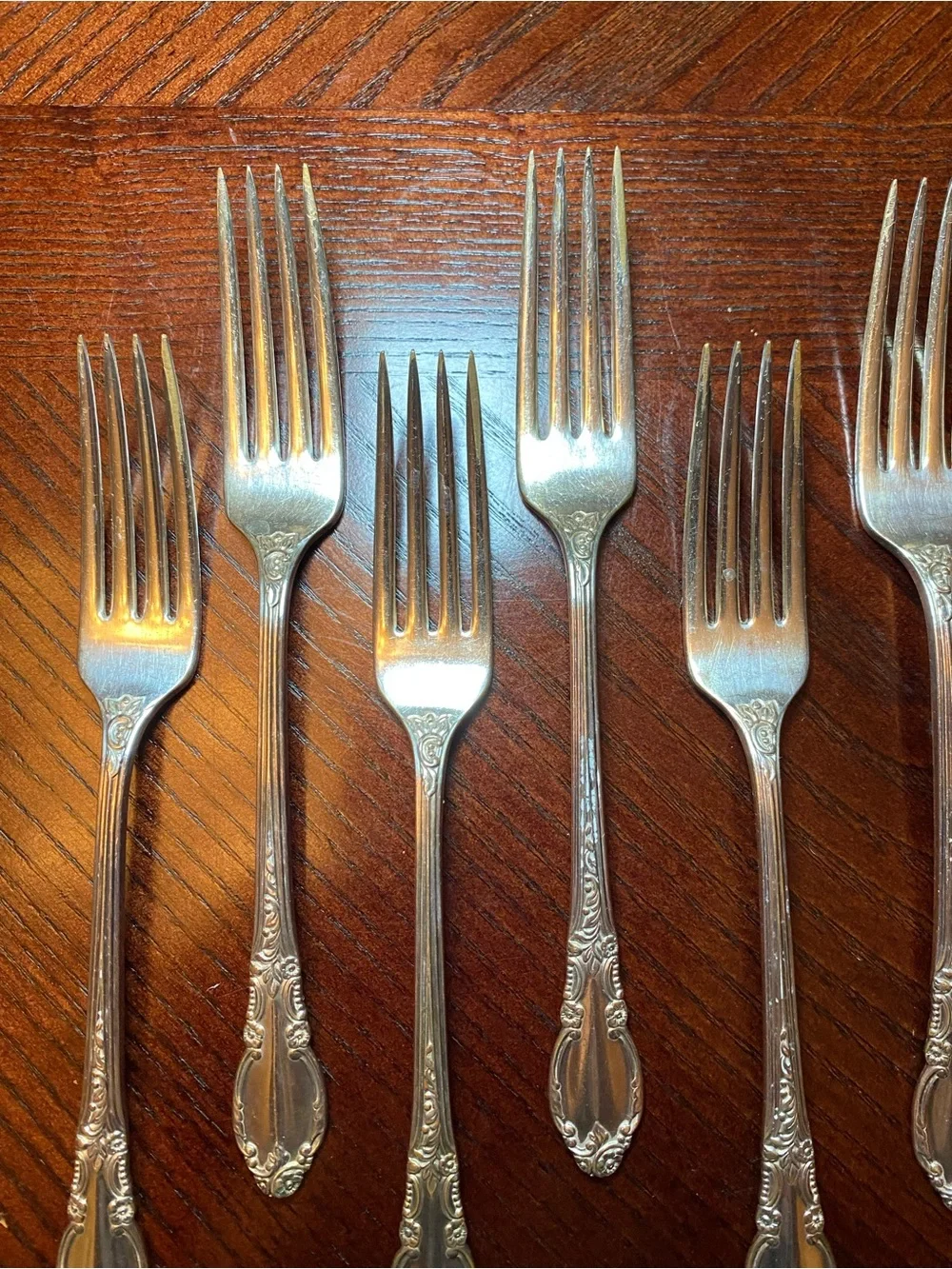 Vintage Enchantment Rogers 1881 Oneida Silver-Plated Dinner Forks - Set of 7